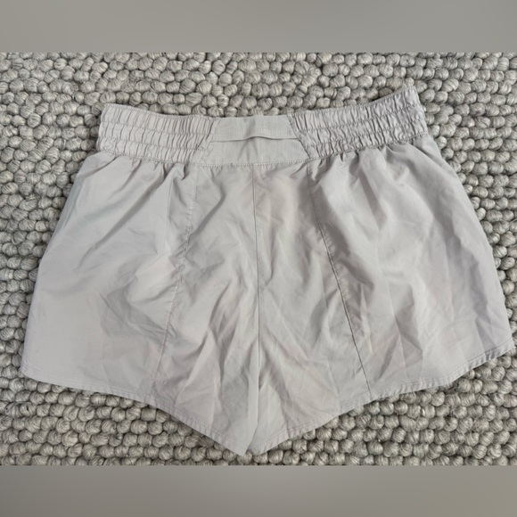 Women's Nike Gray Shorts Size Large - Picture 2 of 6